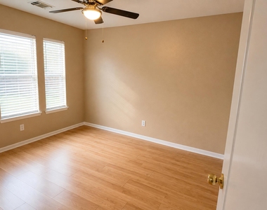 5118 Littleneviss Drive - Photo Thumbnail 8