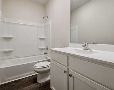 15862 Berry Hill Drive - Photo Thumbnail 12