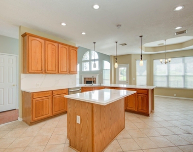 11606 Canyon Mills Drive - Photo Thumbnail 9