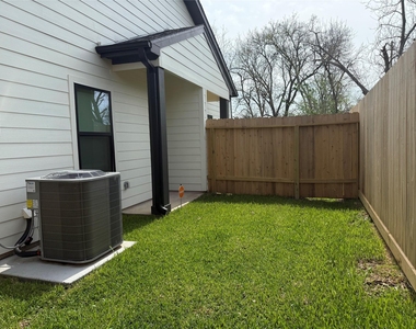 8318 Brandon Street - Photo Thumbnail 19
