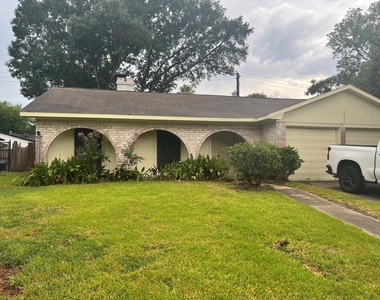 6742 Indian Lake Drive - Photo Thumbnail 1