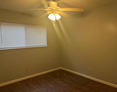 6742 Indian Lake Drive - Photo Thumbnail 11