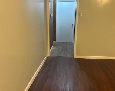 6742 Indian Lake Drive - Photo Thumbnail 22