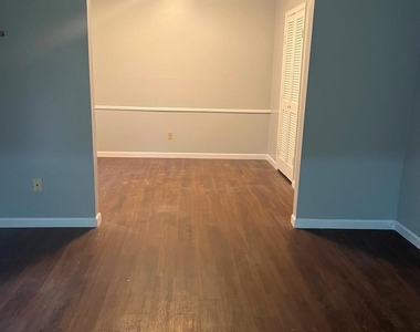 6742 Indian Lake Drive - Photo Thumbnail 17
