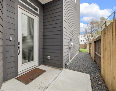 5318 Wunder Lane - Photo Thumbnail 4