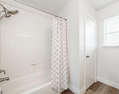 2723 Piney Lake Court - Photo Thumbnail 6
