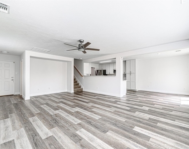 2723 Piney Lake Court - Photo Thumbnail 16