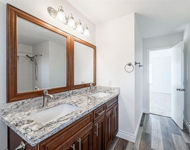 2723 Piney Lake Court - Photo Thumbnail 9