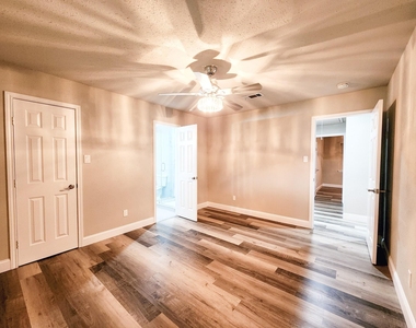 9750 Hillis Street - Photo Thumbnail 18