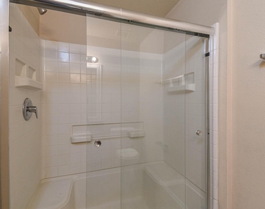 29704 Sullivan Oaks Drive - Photo Thumbnail 16