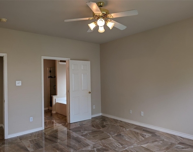 6207 Barkermist Lane - Photo Thumbnail 16