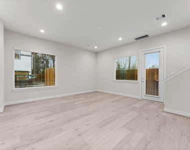 5905 Haring Lane - Photo Thumbnail 10