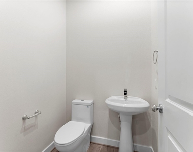 5905 Haring Lane - Photo Thumbnail 9