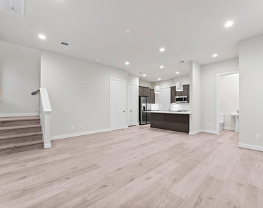 5905 Haring Lane - Photo Thumbnail 8