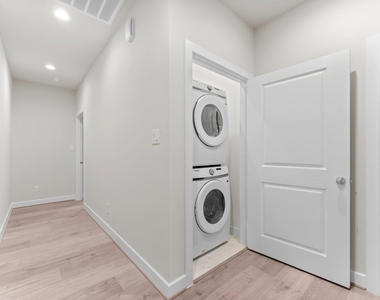 5905 Haring Lane - Photo Thumbnail 11