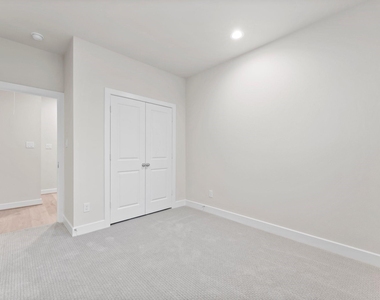 5905 Haring Lane - Photo Thumbnail 28
