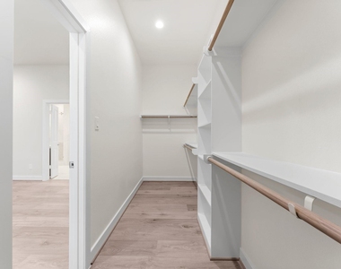 5905 Haring Lane - Photo Thumbnail 23