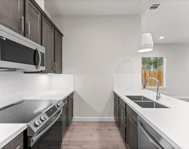 5905 Haring Lane - Photo Thumbnail 5