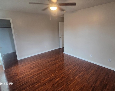 7239 Foxbrook Drive - Photo Thumbnail 20