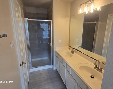 7239 Foxbrook Drive - Photo Thumbnail 13