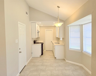 5404 Hazel Street - Photo Thumbnail 15