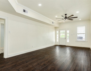3730 Avenue T - Photo Thumbnail 4