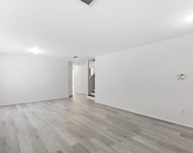 2923 Katybriar Lane - Photo Thumbnail 3