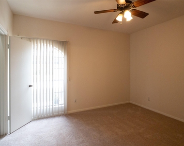 6500 Harbor Town Drive - Photo Thumbnail 19
