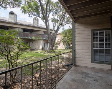 6500 Harbor Town Drive - Photo Thumbnail 24
