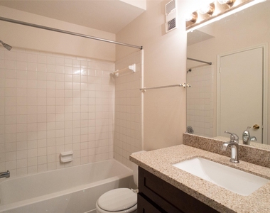 6500 Harbor Town Drive - Photo Thumbnail 14