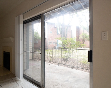6500 Harbor Town Drive - Photo Thumbnail 5