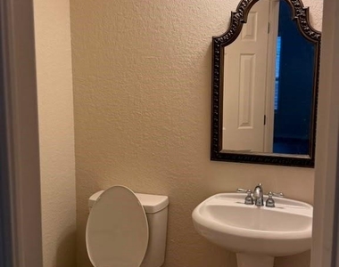 3511 Cedar Hill Court - Photo Thumbnail 30