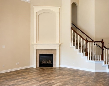 3511 Cedar Hill Court - Photo Thumbnail 8
