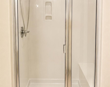 3511 Cedar Hill Court - Photo Thumbnail 14