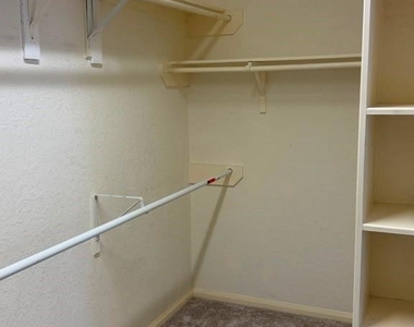 3511 Cedar Hill Court - Photo Thumbnail 32