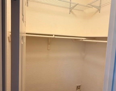 3511 Cedar Hill Court - Photo Thumbnail 38