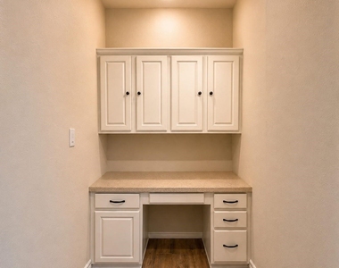 3511 Cedar Hill Court - Photo Thumbnail 15