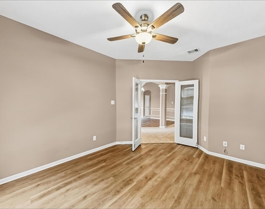 2012 Haven Springs Lane - Photo Thumbnail 7