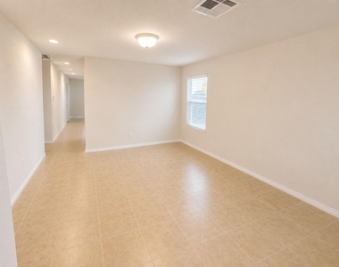 1518 Perennial Lane - Photo Thumbnail 2
