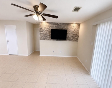 1518 Perennial Lane - Photo Thumbnail 11