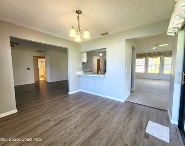 1244 Lakeview Drive - Photo Thumbnail 5