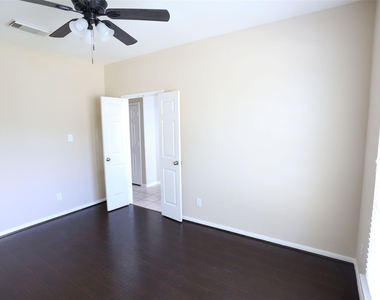 3327 Summerwood Lane - Photo Thumbnail 25