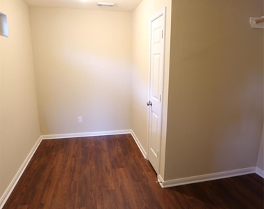 3327 Summerwood Lane - Photo Thumbnail 29