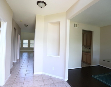 3327 Summerwood Lane - Photo Thumbnail 1