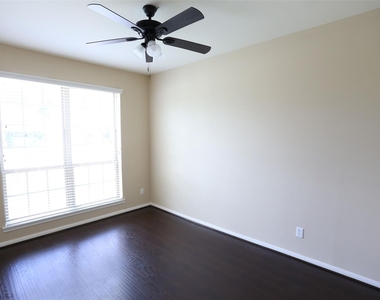 3327 Summerwood Lane - Photo Thumbnail 24