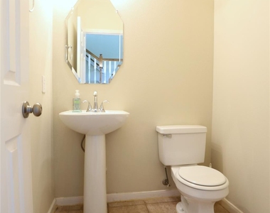 3327 Summerwood Lane - Photo Thumbnail 13