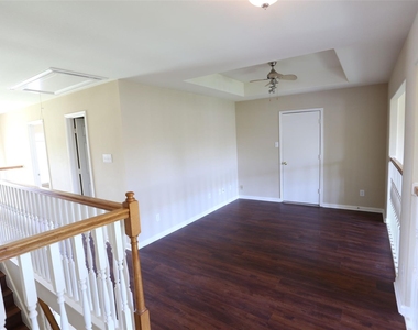 3327 Summerwood Lane - Photo Thumbnail 21