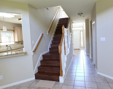 3327 Summerwood Lane - Photo Thumbnail 12
