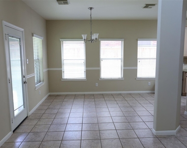 3327 Summerwood Lane - Photo Thumbnail 10
