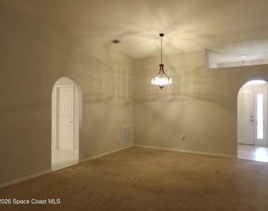 410 Birch Avenue Sw - Photo Thumbnail 3